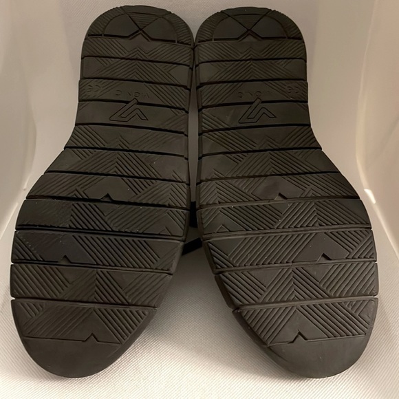 Vionic Riley Casual Sneaker in Black and Grey Size 10 - EUC - Picture 9 of 12